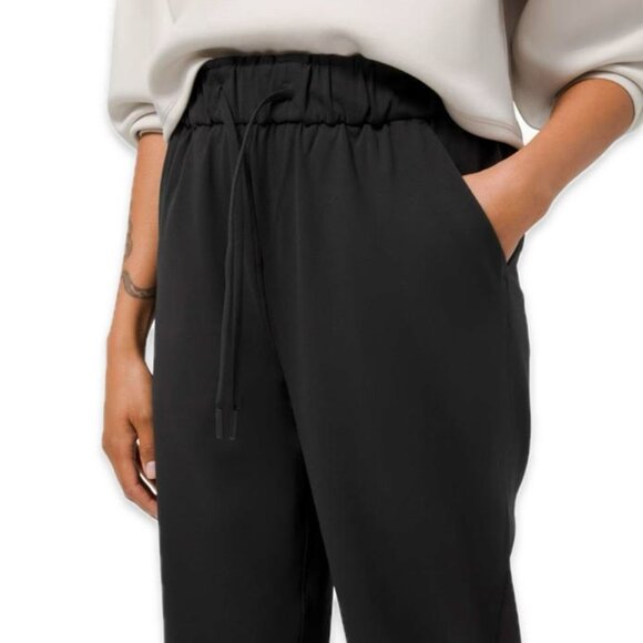 LULULEMON KEEP MOVING CROP HIGH RISE PANTS 23” INSEAM BLACK SIZE 8 2021 - Picture 3 of 15